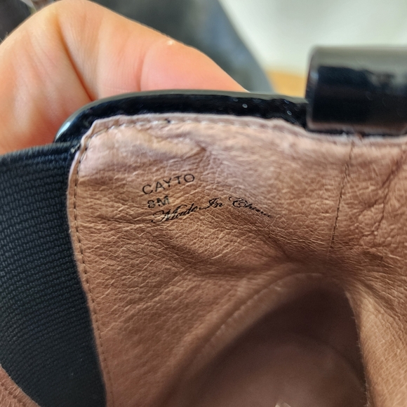 Donald J Pliner Cayto Black Booties Size 8 - Picture 10 of 12